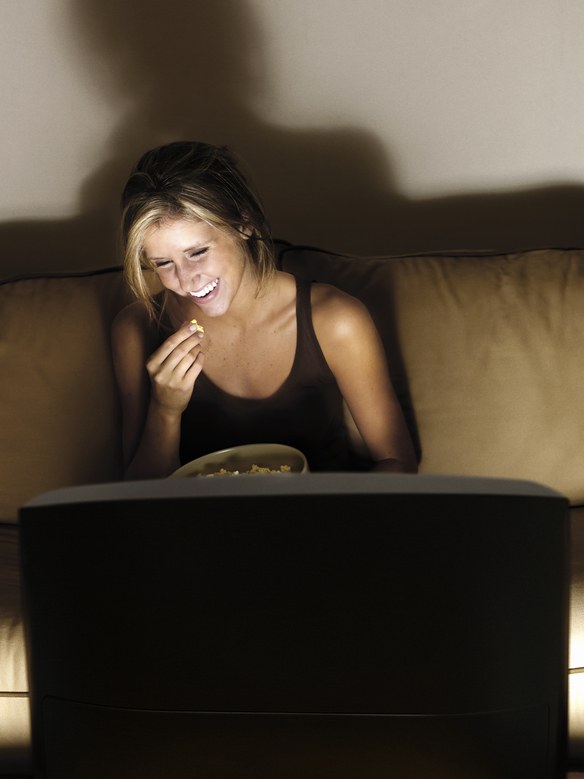 What Late-Night Eating May Do to Your Level of Sun Protection